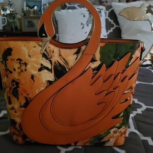 Swan purse